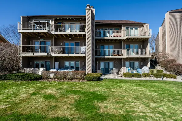5251 Paw Paw Lake Road Unit: 16, Coloma, MI 49038