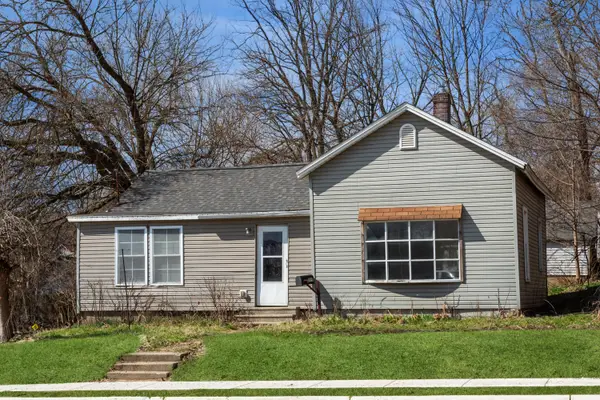 309 N Red Bud Trail, Buchanan, MI 49107
