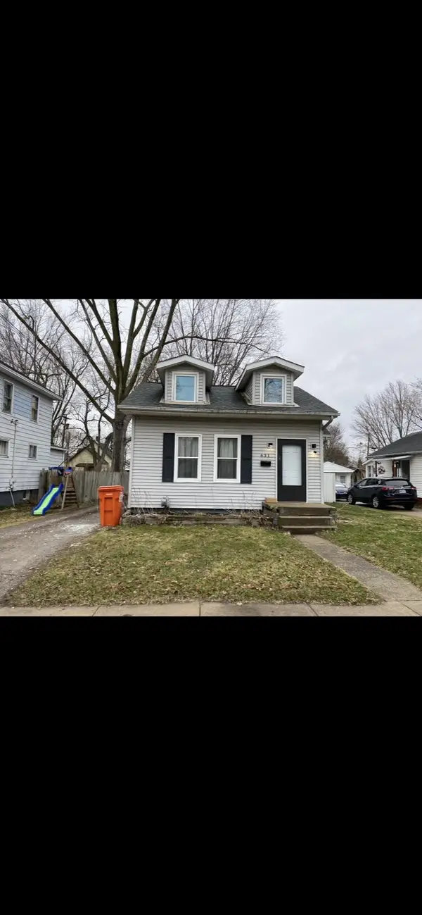 631 Woodlawn Avenue, Owosso, MI 48867
