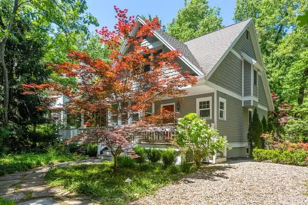 18590 Forest Beach Drive, NewBuffalo, MI 49117