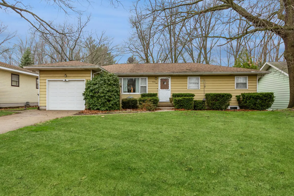 28 S Franklin Street, New Buffalo, MI 49117 - #1