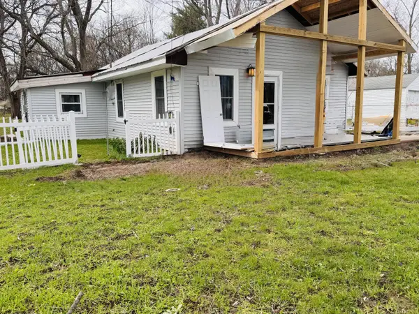 1250 S 15th Street, Niles, MI 49120