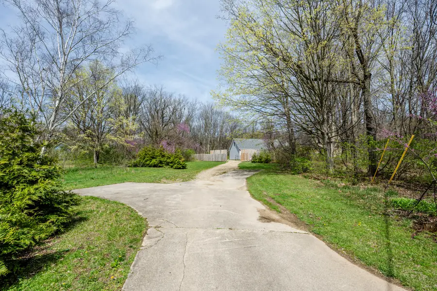15664 Old Walton Road, Buchanan, MI 49107 - #2