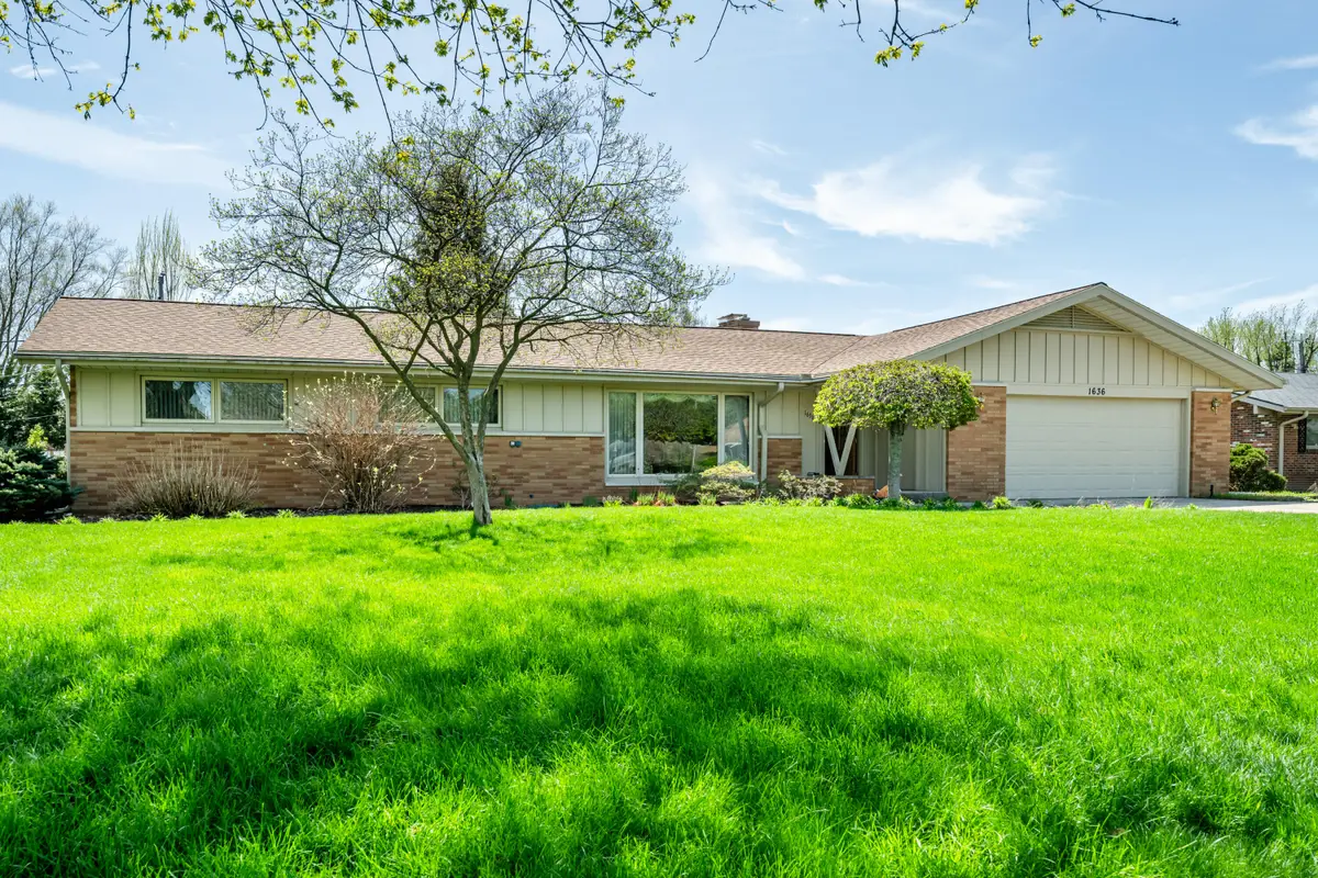 1636 S Bonny Bruce Drive, Stevensville, MI 49127 - #1