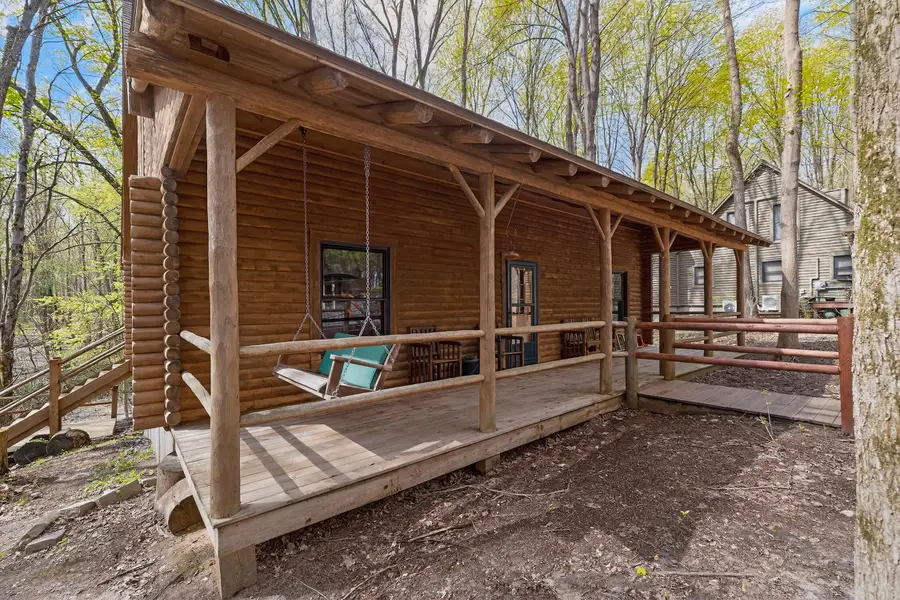 325 Plymouth Colony Unit: 26, Buchanan, MI 49107 - #2