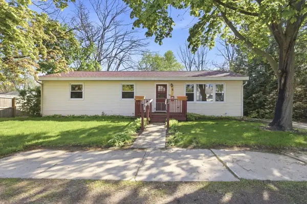 17 S Willard Street, NewBuffalo, MI 49117