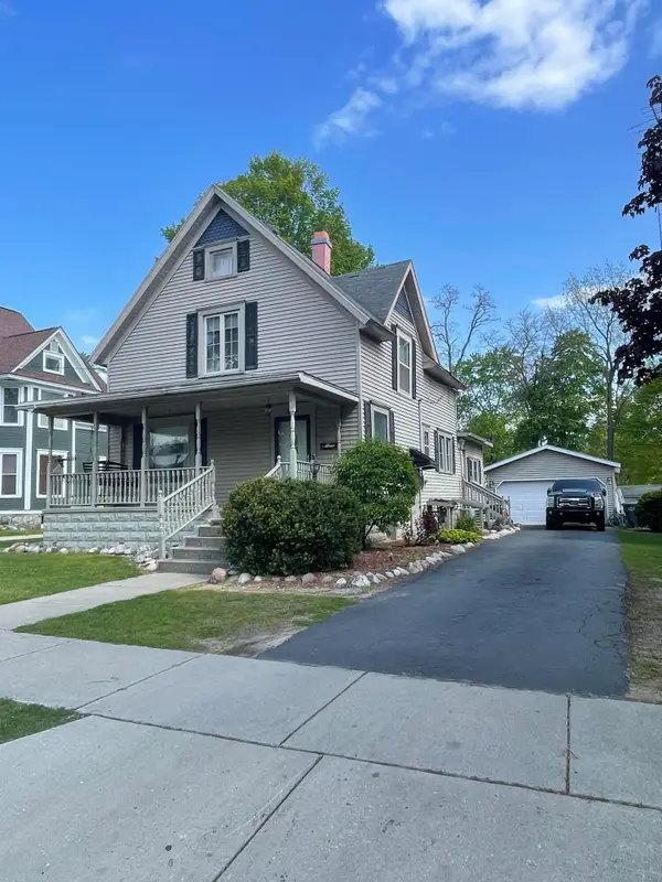 306 W Telegraph Street, Dowagiac, MI 49047