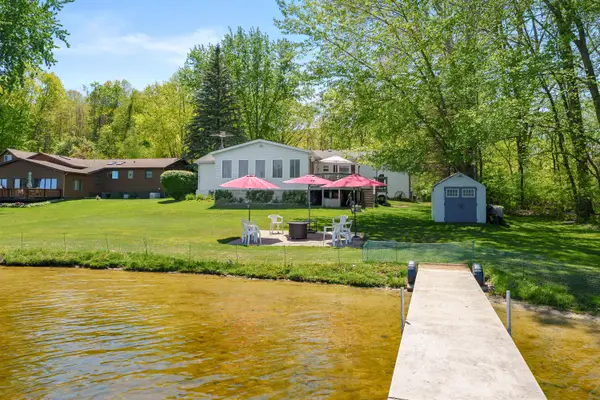 51860 County Road 384, GrandJunction, MI 49056