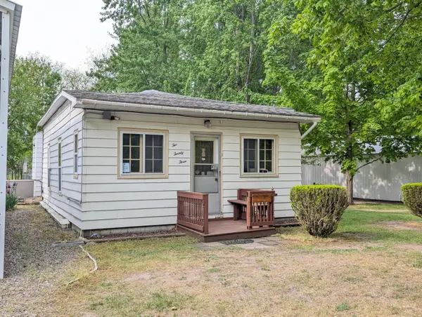223 W High Street, Bangor, MI 49013