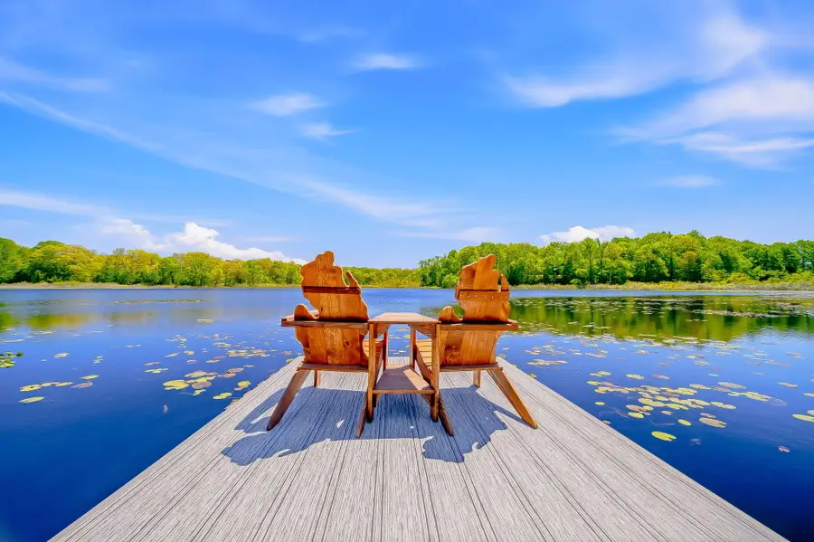 2099 E Clear Lake Road, Buchanan, MI 49107 - #2