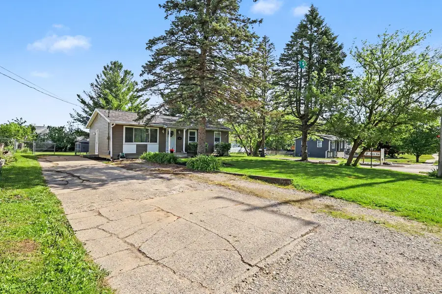 301 Pine Street NE, Cedar Springs, MI 49319 - #2