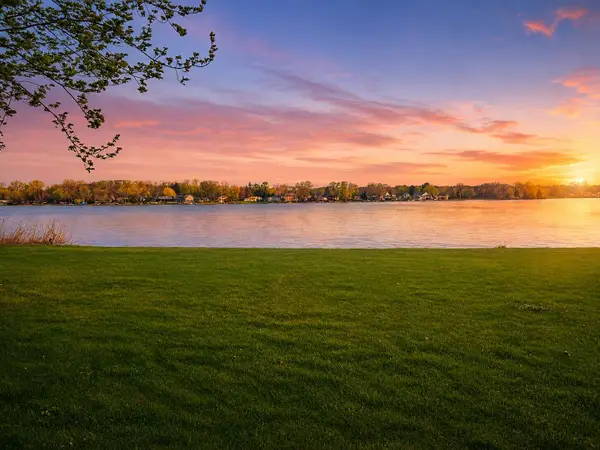 2647 Lake Shore Drive, Niles, MI 49120