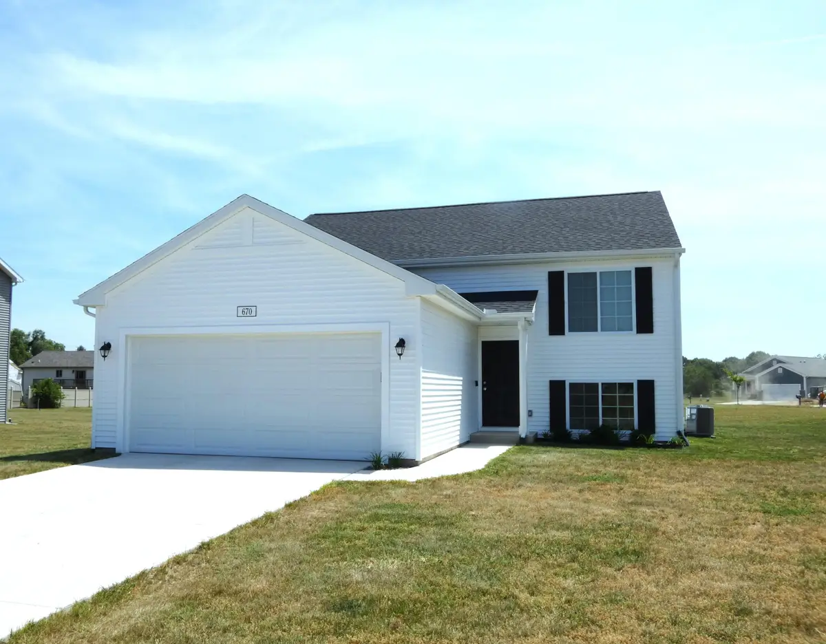 670 Manorwood Circle, Fair Plain, MI 49022 - #1