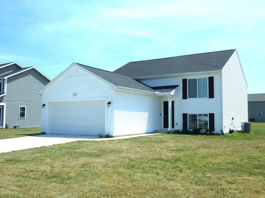 670 Manorwood Circle, Fair Plain, MI 49022 - #2