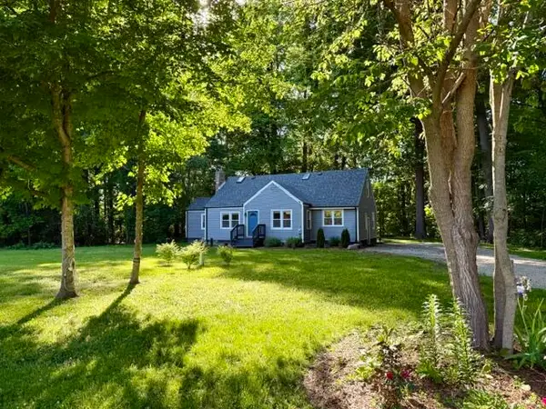 16002 Lakeside Road, UnionPier, MI 49129