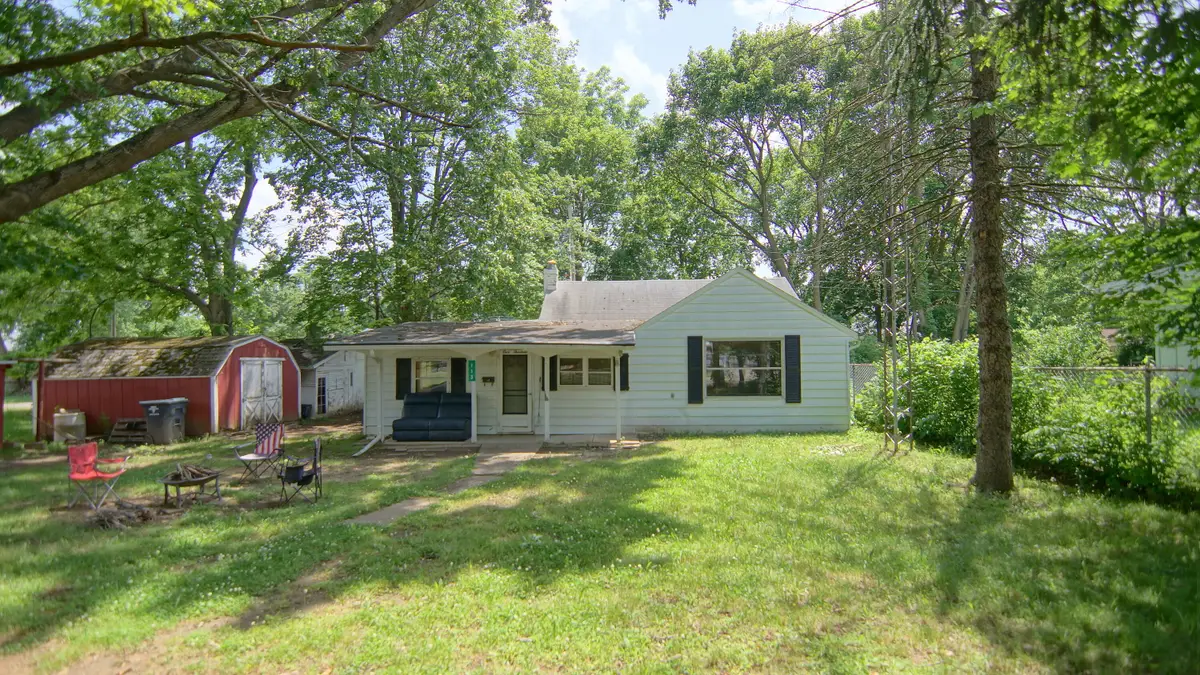 113 W 5th Street, Buchanan, MI 49107 - #1
