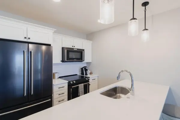800 Whitwam Drive Unit: 1 & 1A, StJoseph, MI 49085