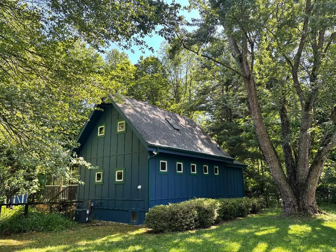 8702 Elm Valley Road, Three Oaks, MI 49129 - #1