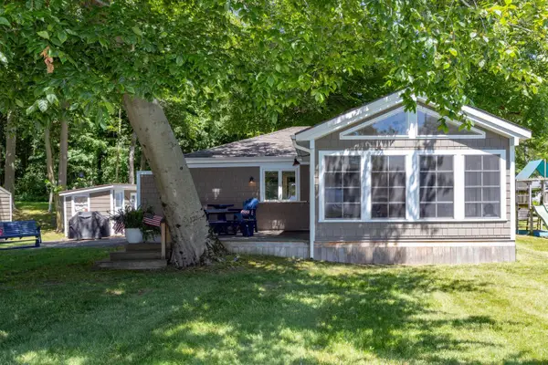 61626 Lagoon Drive, Cassopolis, MI 49031