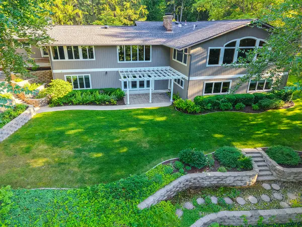 6697 Warren Woods Road, ThreeOaks, MI 49128