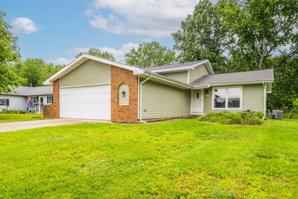 4633 Vista Drive, Bridgman, MI 49106 - #1