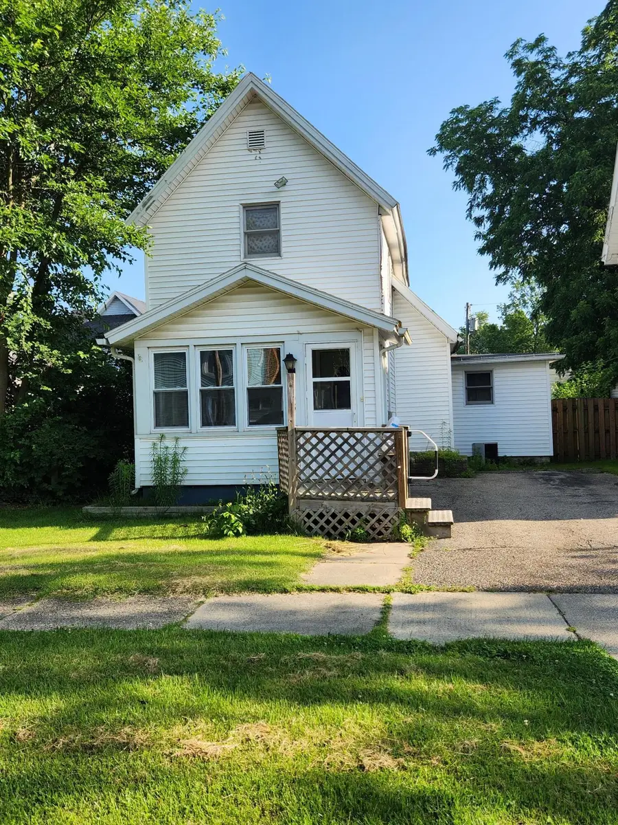 103 E Telegraph Street, Dowagiac, MI 49047 - #2