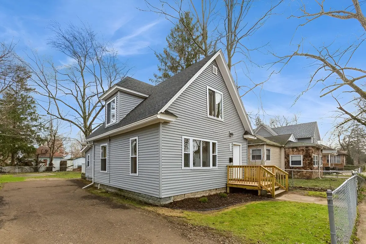 979 Lavette Avenue, Benton Harbor, MI 49022 - #1