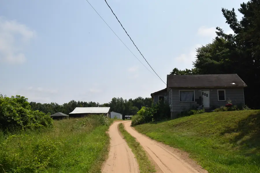 68963 40th Avenue, Covert, MI 49043 - #2