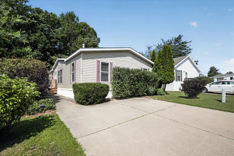8000 Warren Woods Road Unit: 100, Chikaming, MI 49128 - #3