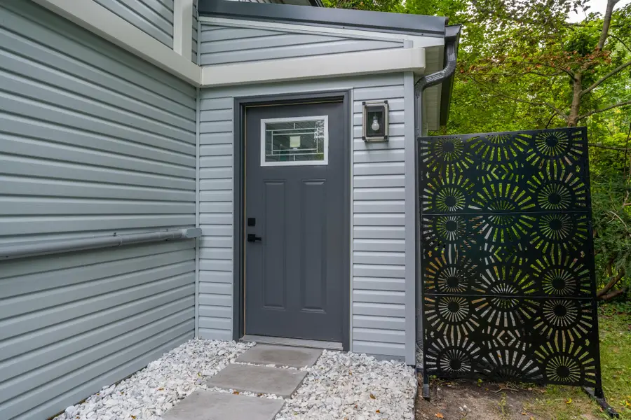 411 Paw Paw Avenue, Watervliet, MI 49098 - #2