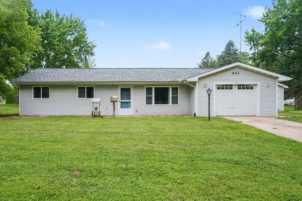 441 Moccasin Street, Buchanan, MI 49107