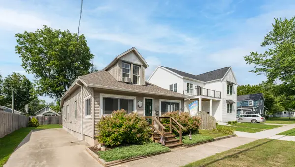 113 South Haven Street, SouthHaven, MI 49090