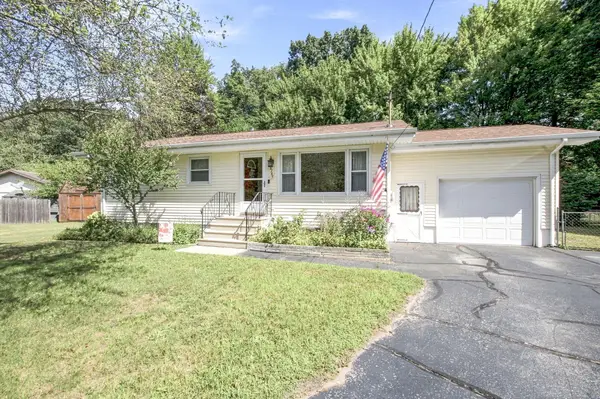 6749 Deadwood, Coloma, MI 49038