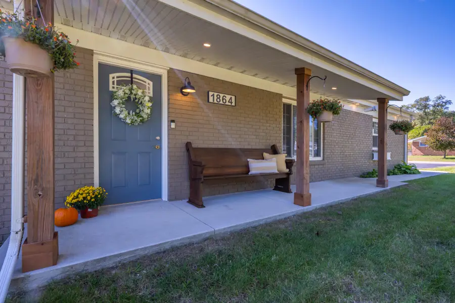 1864 N Sierra Way, Stevensville, MI 49127 - #3