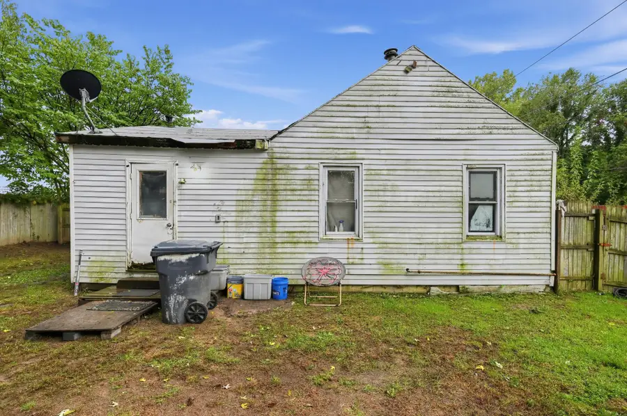 6355 E Ivy Court, Eau Claire, MI 49111 - #2
