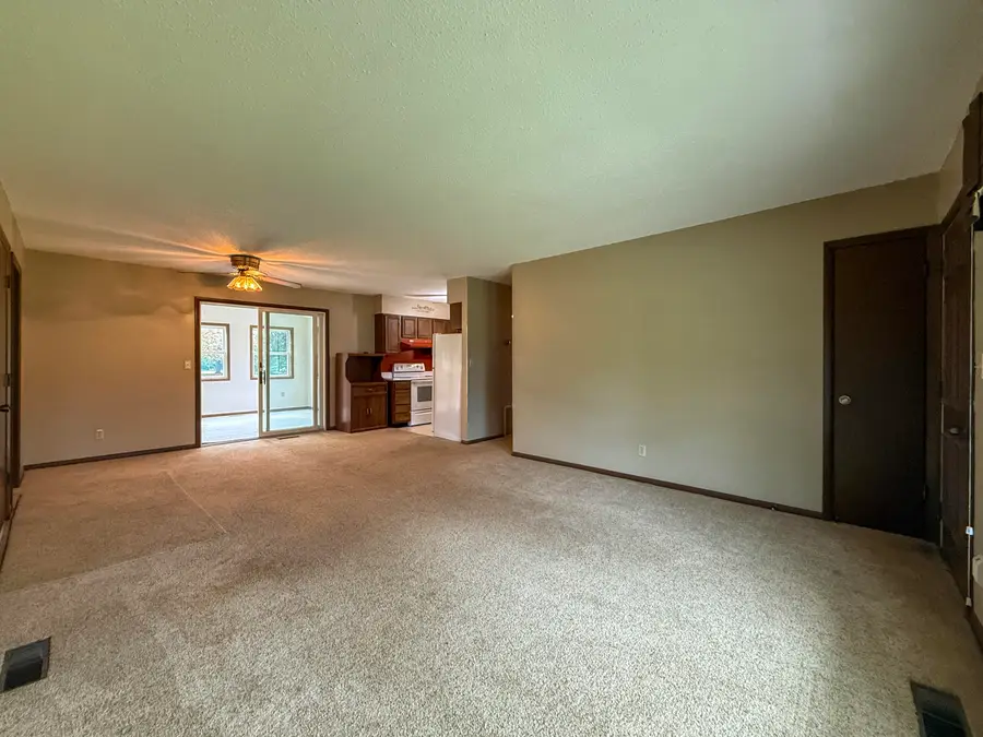 384 Maple Street, Coloma, MI 49038 - #2