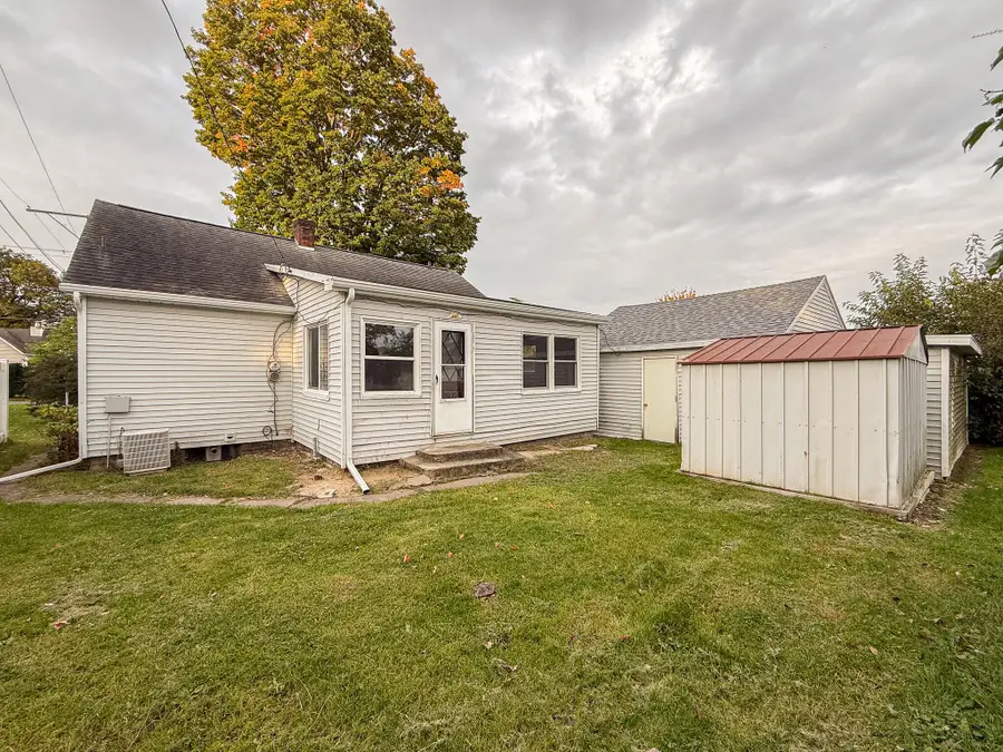 67872 95th Avenue, Dowagiac, MI 49047 - #3