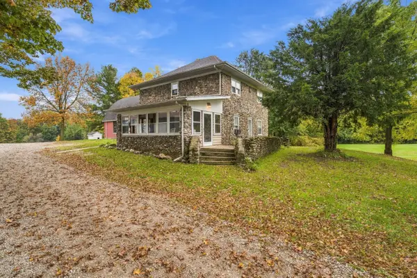 2311 E Glendora Road, Buchanan, MI 49107