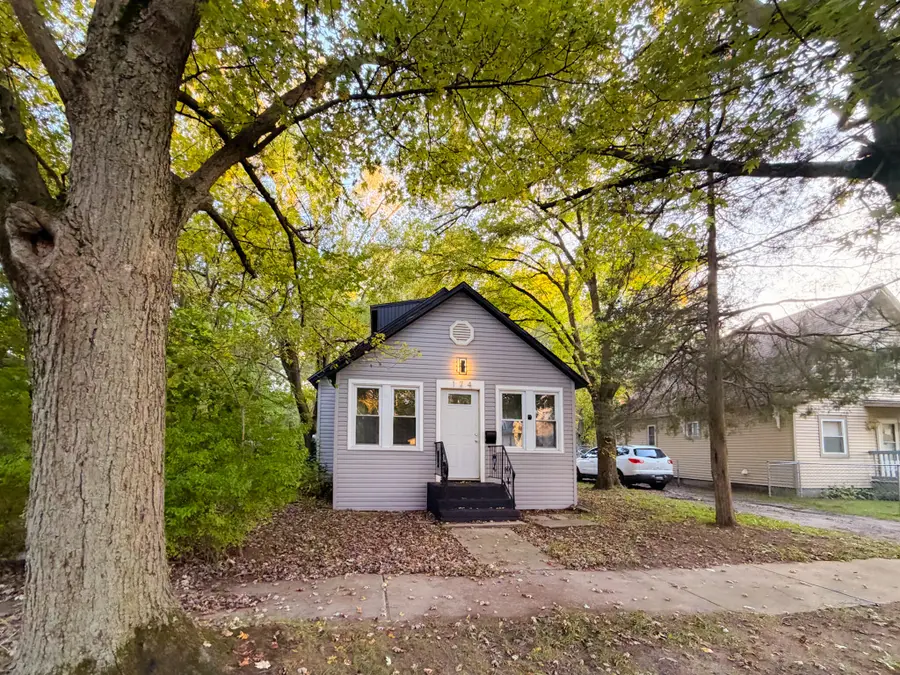 174 Cross Street, Benton Harbor, MI 49022 - #2