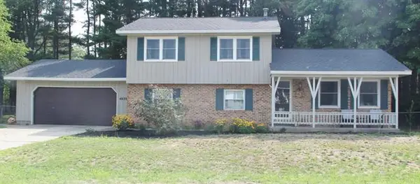 4878 Stanwood Street, NortonShores, MI 49441