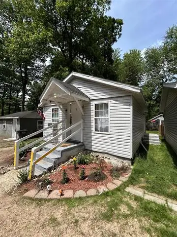 66476 Oak Street, Dowagiac, MI 49047 - Image #1