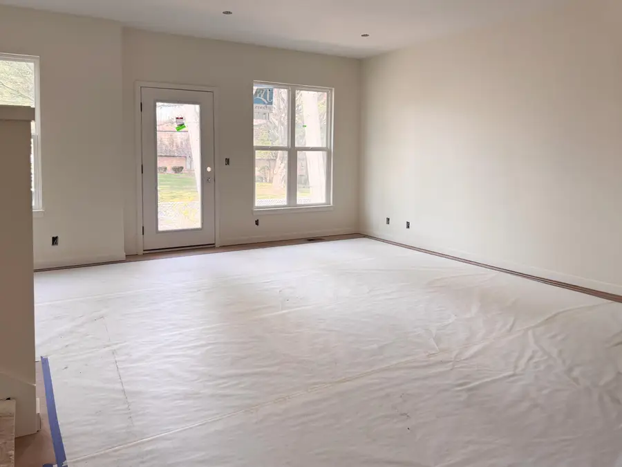 1995 N Shorewood Lane Building: 1 Unit: 2, Holland, MI 49423 - Image #3