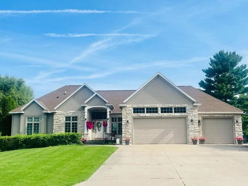 740 Bridgeview Bay Drive, Norton Shores, MI 49441 - #1