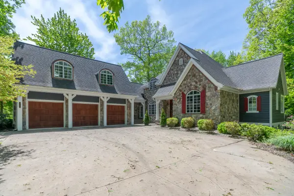 10543 Lakeshore Drive, WestOlive, MI 49460