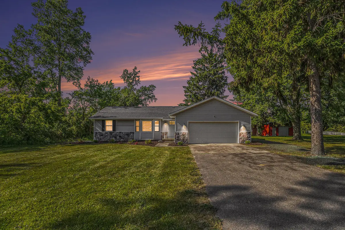 449 Cleveland Street W, Coopersville, MI 49404 - Image #1