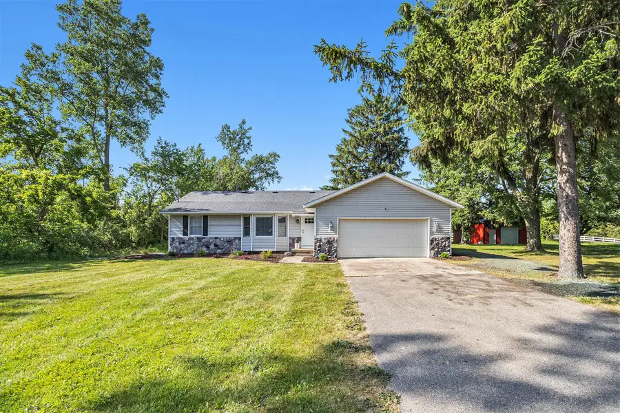 449 Cleveland Street W, Coopersville, MI 49404 - Image #2