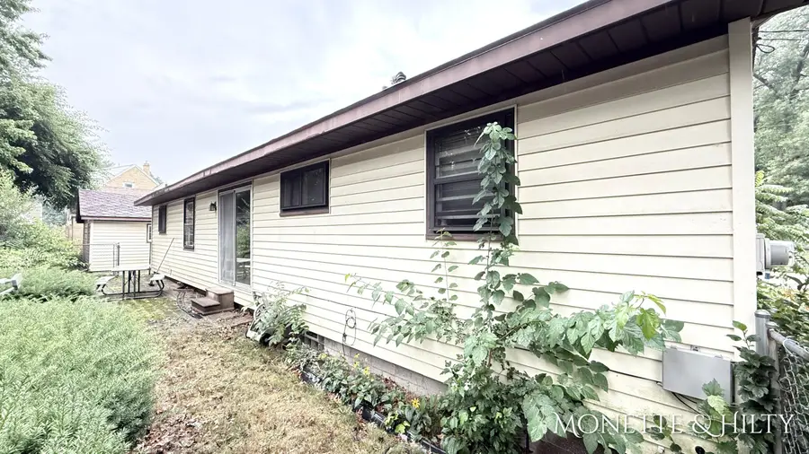 26 W Maplewood Avenue, Muskegon Heights, MI 49444 - Image #3