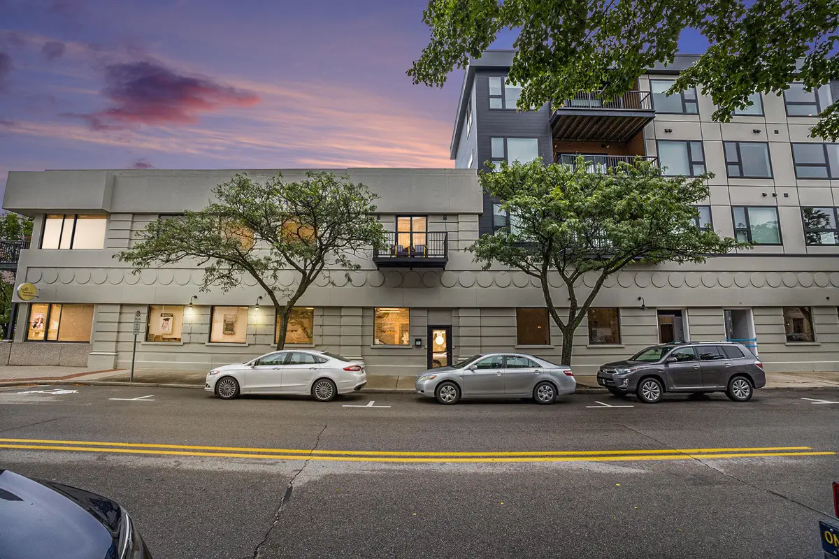 300 Washington Avenue Unit: 2, Grand Haven, MI 49417 - Image #1