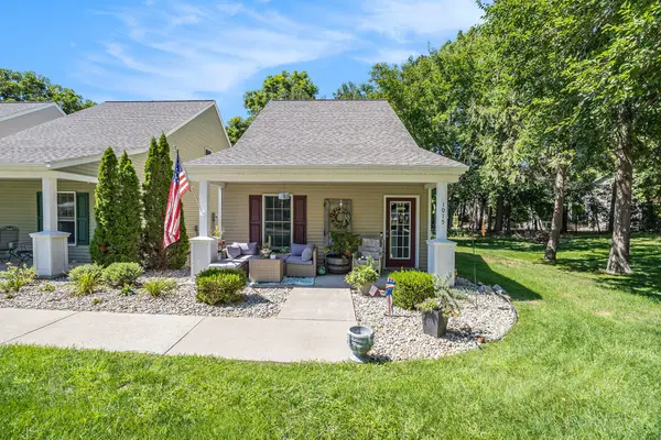 1015 Moreland Street, GrandHaven, MI 49417