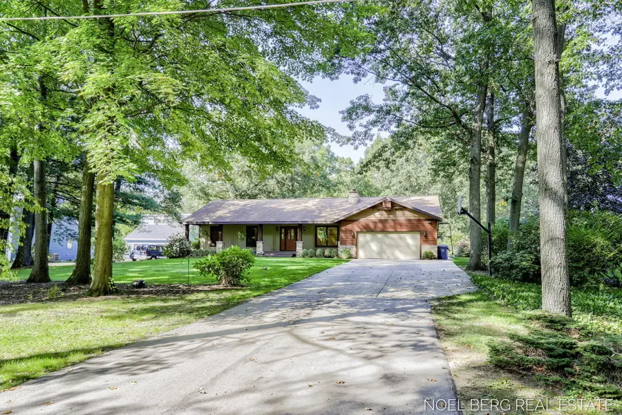 15843 Brucker Street, Grand Haven Charter Township, MI 49417 - Image #2